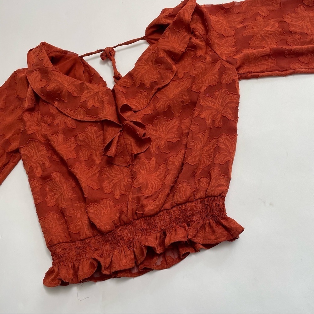 BY ANTHROPOLOGIE textured tie back cinched waist long sleeve blouse - Picture 2 of 8